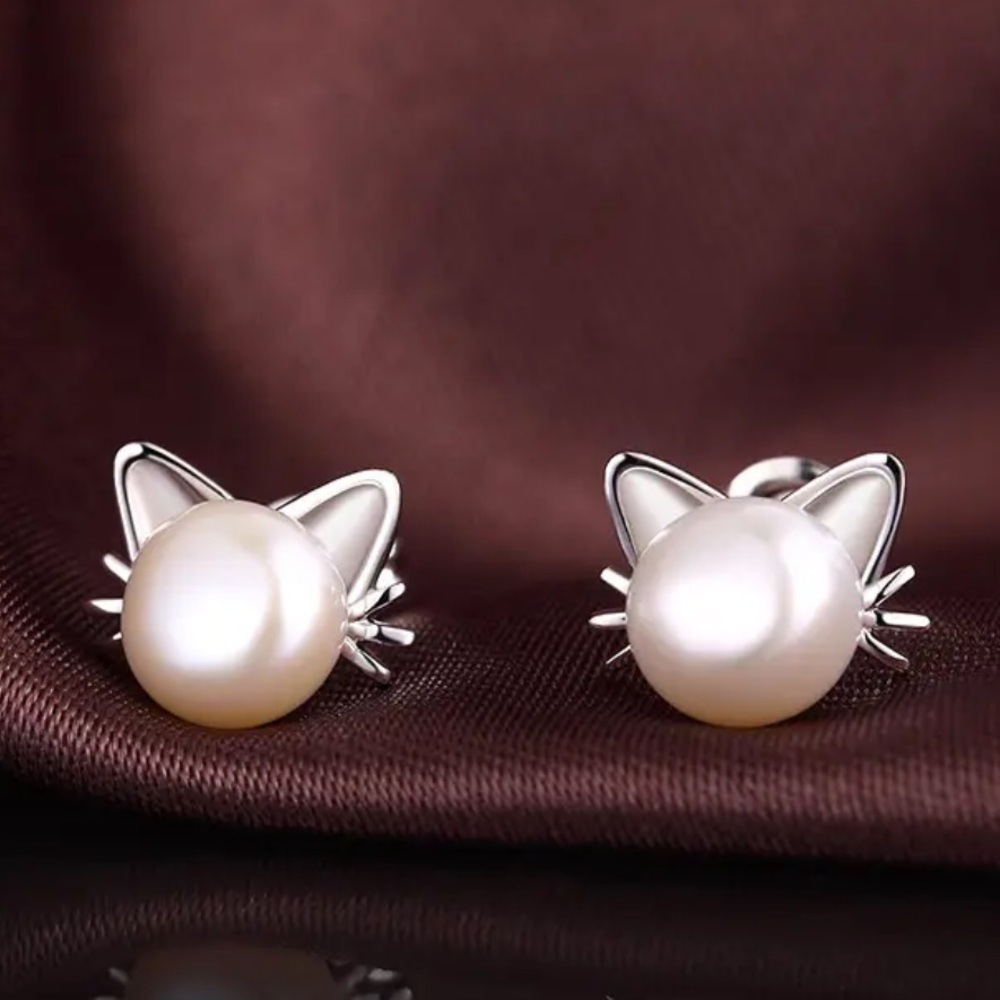 Cat Earrings-NWT